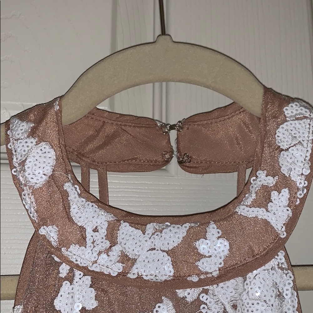 Dress - Picture 3 of 6